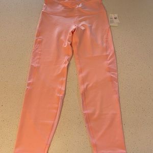 Women’s Old Navy capris workout leggings!